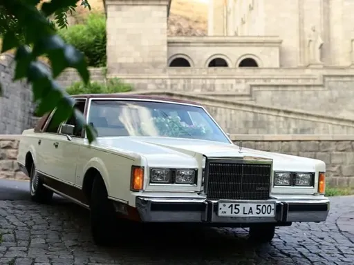 Retro Cars Yerevan
