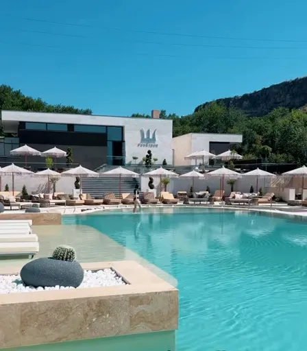 Poseidon Aquastage