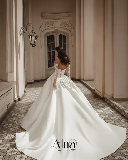 Alma Wedding Dress